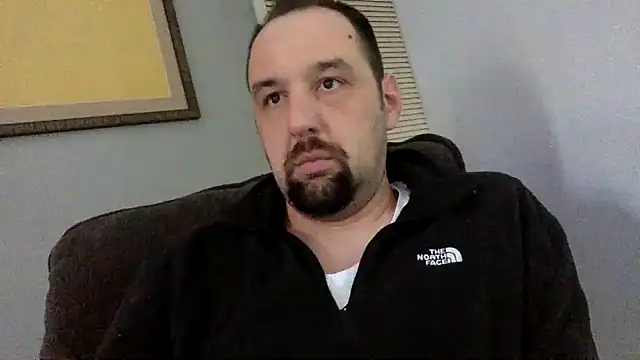 Snapshot of Kink_Master_Daddy chatting on April 15, 2026, 12:16 am Kink Master Daddy online show from April 15, 2026, 12:16 am