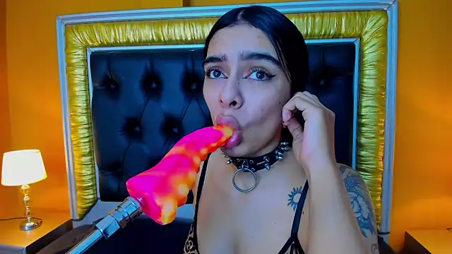 Foxy Assh  online show from March 21, 2025, 11:55 am