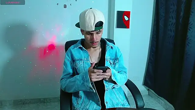 Bastiaan 28 online show from October 10, 2025, 10:54 pm