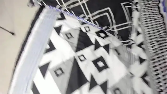 Snapshot of Valentine_petite1 chatting on October 12, 2025, 11:06 pm Valentine petite1 online show from October 12, 2025, 11:06 pm