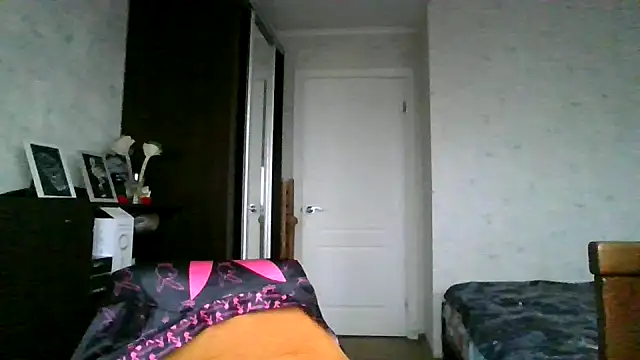 AngelinaLove28 online show from November 21, 2025, 6:56 am