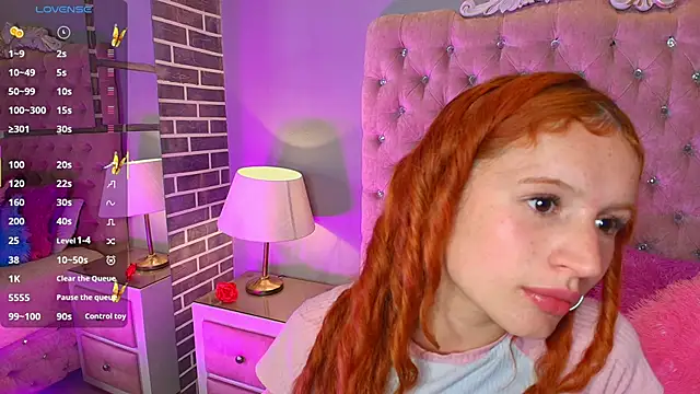 AdelaineBest online show from November 14, 2025, 5:33 am