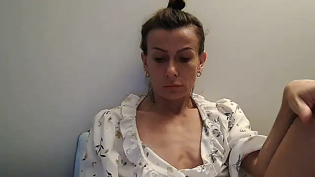 Snapshot of anechka1 chatting on July 13, 2026, 12:54 am anechka1 online show from July 13, 2026, 12:54 am