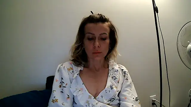 anechka1 online show from June 11, 2026, 1:27 am