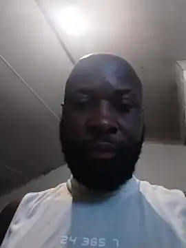 Snapshot of Stallion100 chatting on November 2, 2025, 4:06 am Stallion100 online show from November 2, 2025, 4:06 am