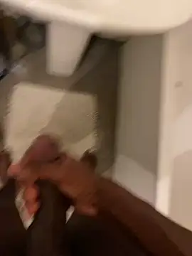 Snapshot of damien954 chatting on December 19, 2025, 11:40 pm damien954 online show from December 19, 2025, 11:40 pm