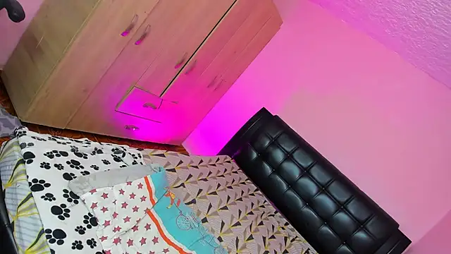 Snapshot of Charming_J chatting on March 20, 2026, 4:46 am Charming J online show from March 20, 2026, 4:46 am