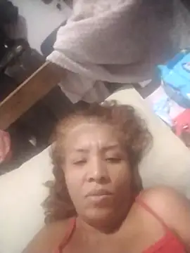 Snapshot of Surreyaa chatting on February 21, 2026, 5:53 am Surreyaa online show from February 21, 2026, 5:53 am