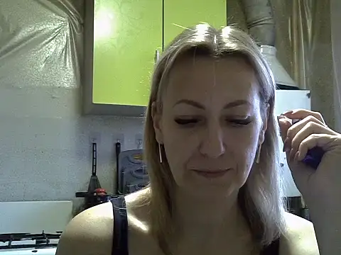 Snapshot of AshleyXHoney chatting on November 10, 2025, 6:51 am AshleyXHoney online show from November 10, 2025, 6:51 am