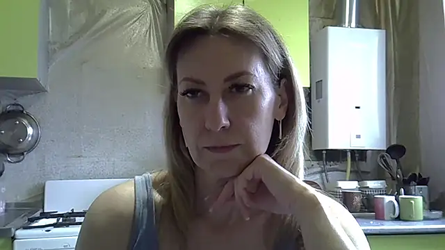 AshleyXHoney online show from April 24, 2026, 7:10 am