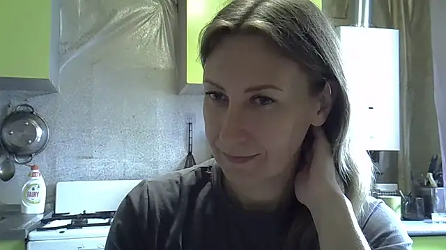 Snapshot of AshleyXHoney chatting on June 15, 2026, 8:36 am AshleyXHoney online show from June 15, 2026, 8:36 am