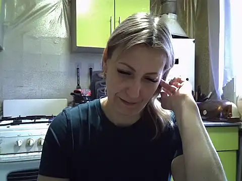 Snapshot of AshleyXHoney chatting on November 7, 2025, 7:02 am AshleyXHoney online show from November 7, 2025, 7:02 am