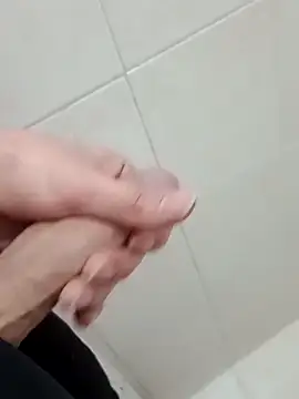 Wynni online show from April 27, 2026, 4:10 am