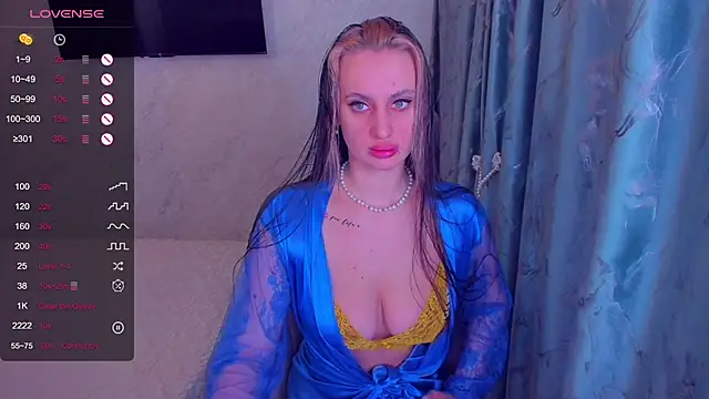 Snapshot of Cherry-Legenda chatting on January 11, 2025, 6:24 am Cherry-Legenda online show from January 11, 2025, 6:24 am