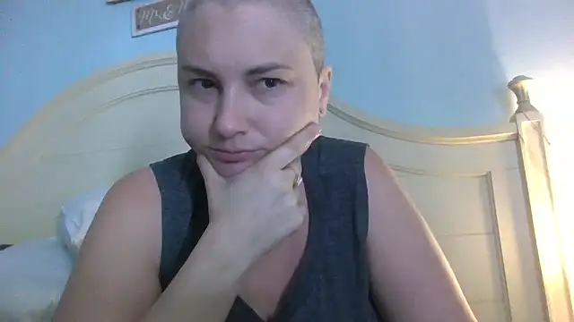 Snapshot of MilfyMrsRobinson chatting on June 3, 2026, 2:33 pm MilfyMrsRobinson online show from June 3, 2026, 2:33 pm