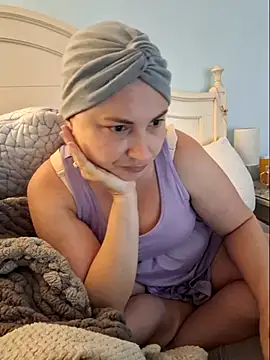 Snapshot of MilfyMrsRobinson chatting on May 28, 2026, 2:01 pm MilfyMrsRobinson online show from May 28, 2026, 2:01 pm