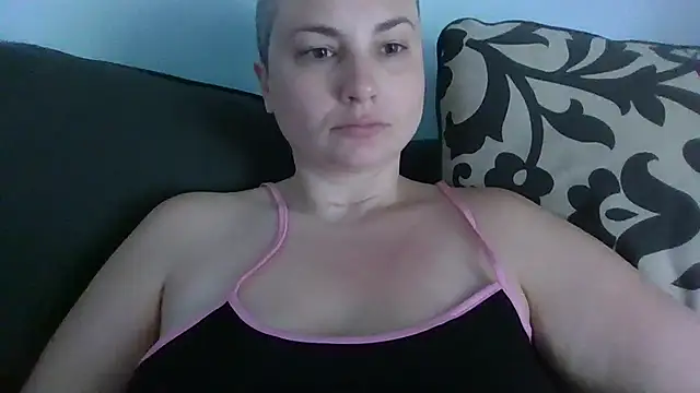 Snapshot of MilfyMrsRobinson chatting on July 13, 2026, 2:27 pm MilfyMrsRobinson online show from July 13, 2026, 2:27 pm
