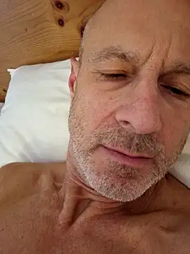 Snapshot of andikali9999 chatting on October 16, 2025, 3:20 pm andikali9999 online show from October 16, 2025, 3:20 pm