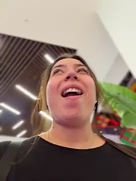 KimArts online show from December 1, 2025, 7:04 pm