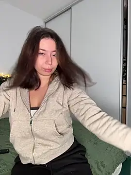 KimArts online show from October 15, 2025, 3:09 pm