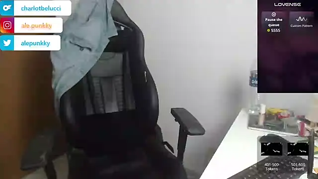 Snapshot of charlotbelucci_ chatting on October 16, 2025, 9:45 pm charlotbelucci online show from October 16, 2025, 9:45 pm