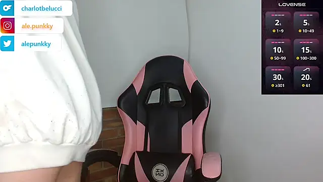 Snapshot of charlotbelucci_ chatting on November 4, 2025, 9:13 am charlotbelucci online show from November 4, 2025, 9:13 am