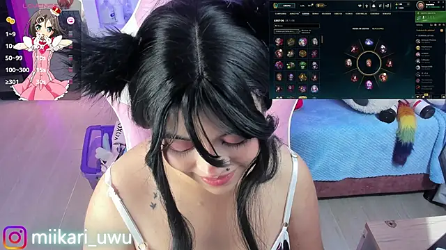 Ahri Elderwood online show from February 27, 2025, 10:01 am