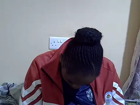 HOT-JAZMINE online show from October 14, 2025, 7:36 pm