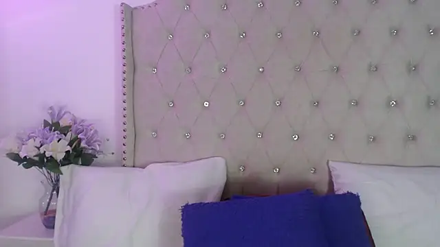 Snapshot of Abril_Squirt chatting on June 25, 2026, 12:19 am Abril Squirt online show from June 25, 2026, 12:19 am