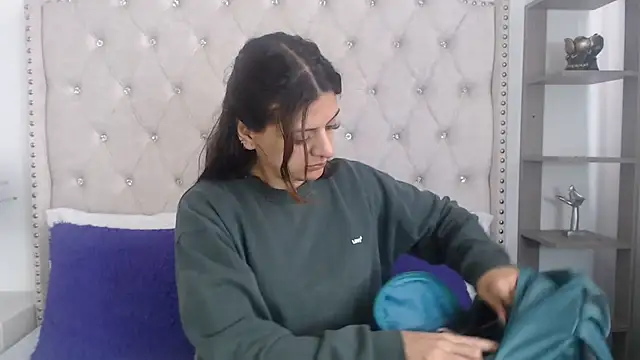Snapshot of Abril_Squirt chatting on July 12, 2026, 2:40 pm Abril Squirt online show from July 12, 2026, 2:40 pm