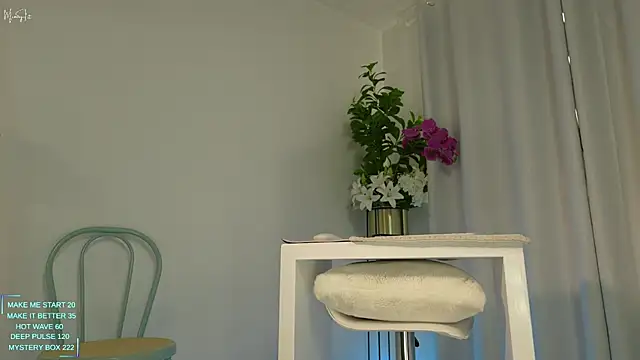 mimmyfit1 online show from August 3, 2026, 6:58 pm