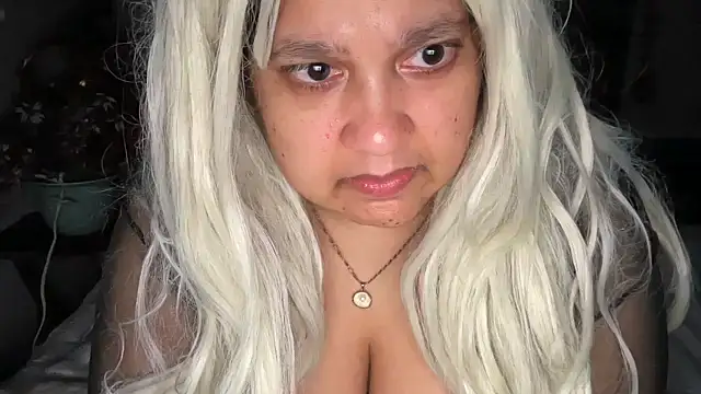 MelanieFawker online show from September 20, 2025, 12:10 pm