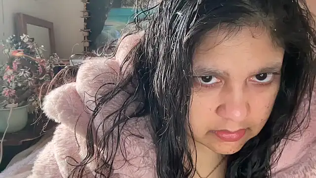 MelanieFawker online show from October 4, 2025, 2:29 pm
