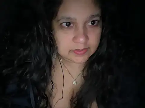 MelanieFawker online show from October 21, 2025, 1:43 pm