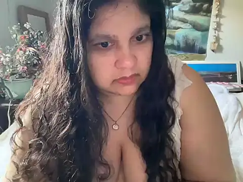 MelanieFawker online show from November 17, 2025, 10:58 pm