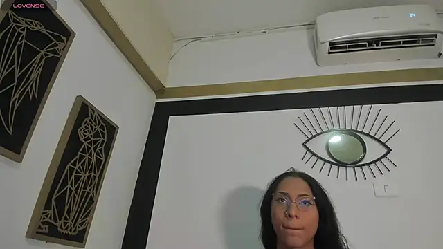 Snapshot of EmilyGomezLS chatting on June 3, 2026, 11:33 am EmilyGomezLS online show from June 3, 2026, 11:33 am