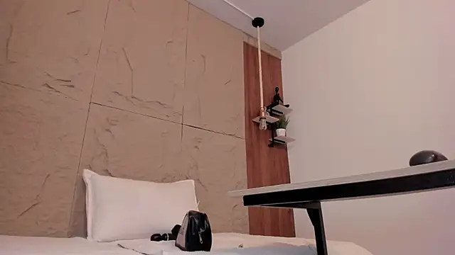 Snapshot of Malu_M chatting on February 13, 2026, 11:32 am Malu M online show from February 13, 2026, 11:32 am