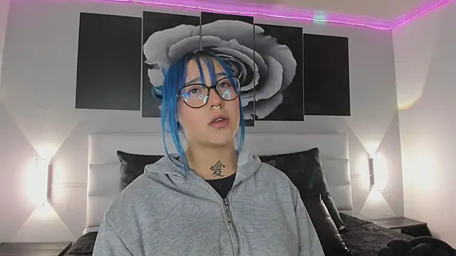 sofi bakerr online show from November 14, 2025, 11:36 am