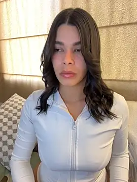 Snapshot of DaryRos chatting on November 17, 2025, 9:19 pm DaryRos online show from November 17, 2025, 9:19 pm