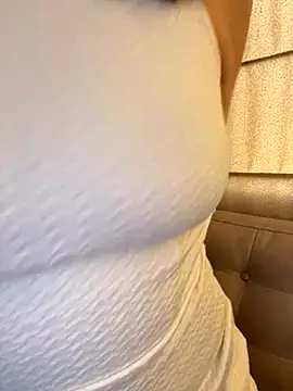 Snapshot of DaryRos chatting on October 16, 2025, 9:56 pm DaryRos online show from October 16, 2025, 9:56 pm