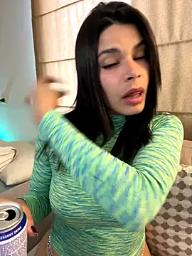 Snapshot of DaryRos chatting on October 30, 2025, 10:39 pm DaryRos online show from October 30, 2025, 10:39 pm