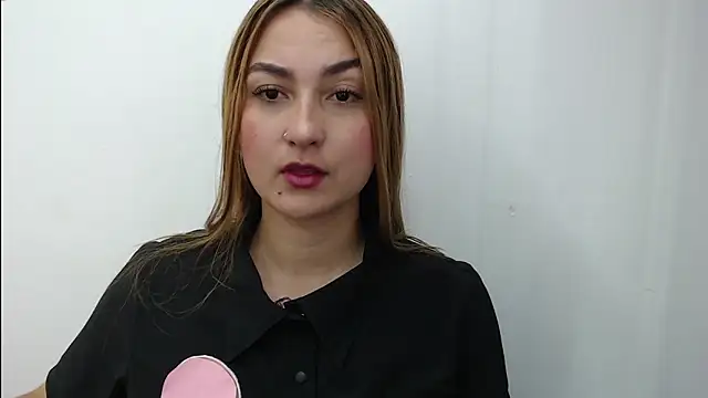 Snapshot of salome__lopez_ chatting on November 18, 2025, 3:59 pm salome lopez online show from November 18, 2025, 3:59 pm