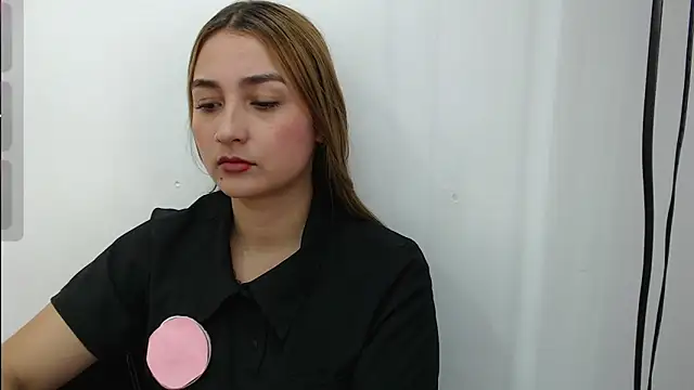 Snapshot of salome__lopez_ chatting on November 20, 2025, 2:40 pm salome lopez online show from November 20, 2025, 2:40 pm