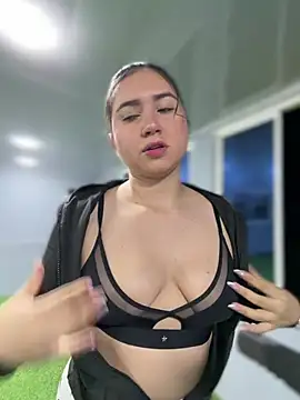 Snapshot of VAL_PRINCESS chatting on August 7, 2026, 12:05 am VAL PRINCESS online show from August 7, 2026, 12:05 am