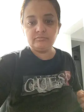 sarahhh1987 online show from November 8, 2025, 6:28 am