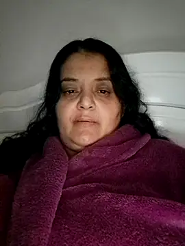 sarahhh1987 online show from December 15, 2025, 5:30 pm