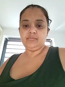 sarahhh1987 online show from October 30, 2025, 7:17 am