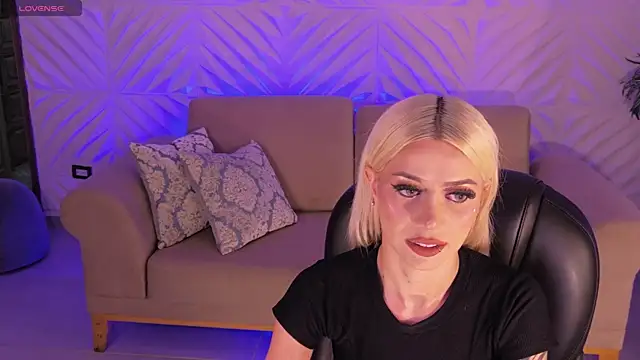 Snapshot of HannaConnor_ chatting on July 25, 2026, 11:55 pm HannaConnor online show from July 25, 2026, 11:55 pm