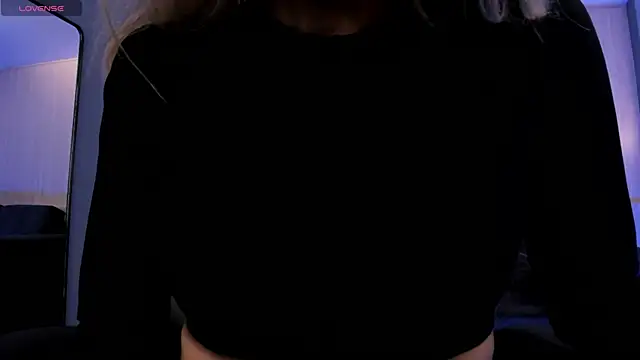 HannaConnor  online show from February 25, 2025, 8:42 pm