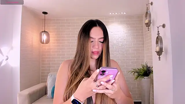 BellaRose X online show from May 5, 2026, 3:53 am